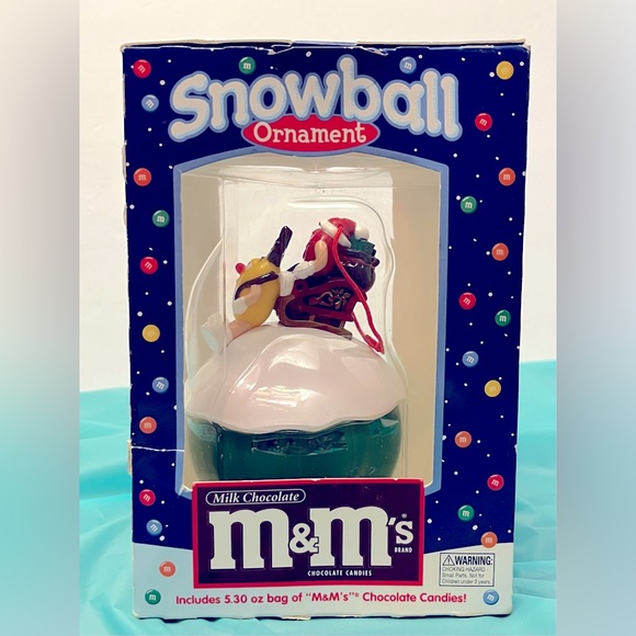 M&M’s ORNAMENT, RED & YELLOW M&M On Sled/SLEIGH, SNOWBALL NEW OPEN BOX - Picture 2 of 13